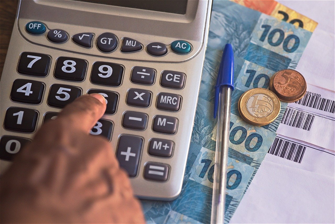 No momento, você está visualizando IR 2026: Receita muda regras, amplia controle e inclui bets na declaração