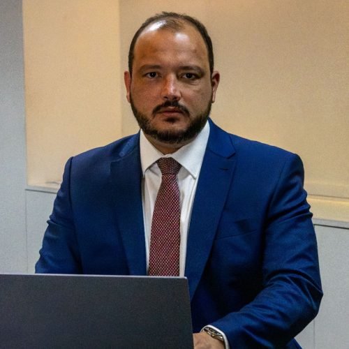 Crédito caro e cobranças empurram consumidores do Rio para a Justiça